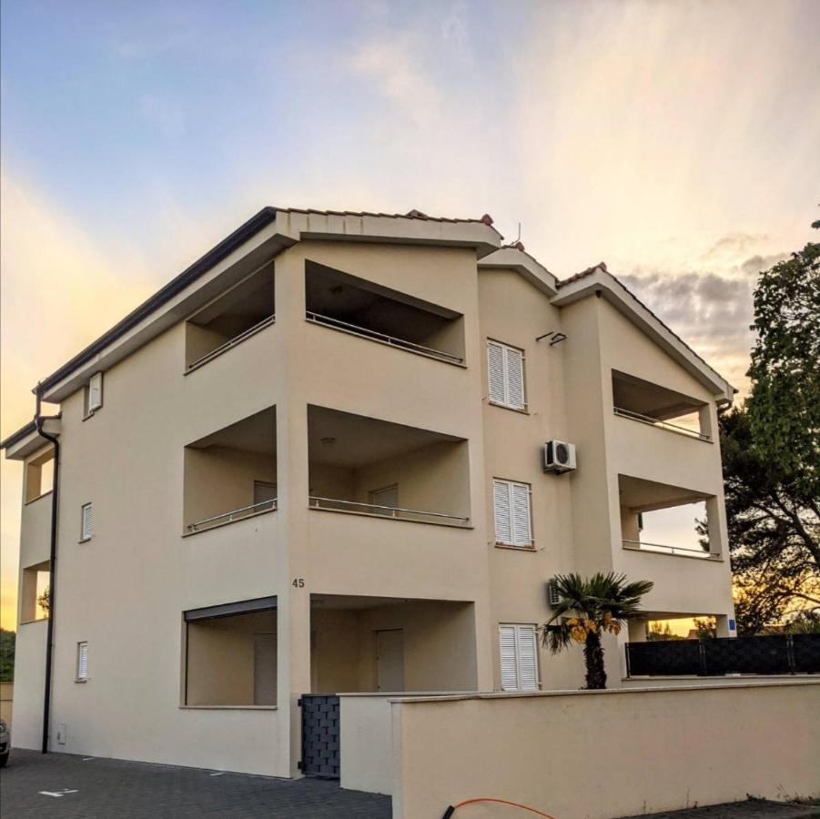 Apartment Iva Šilo Exteriér fotografie